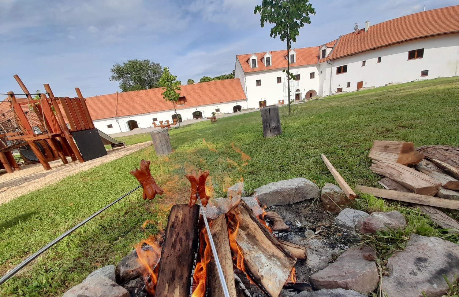 Tvrz Skočice